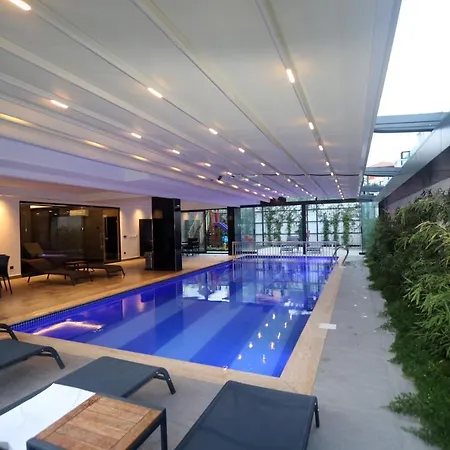 アパート 26 Cleopatra Legacy No 8 *