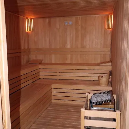 26 Cleopatra Legacy No 8