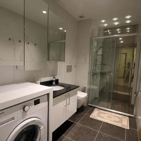 26 Cleopatra Legacy No 8 אלאניה