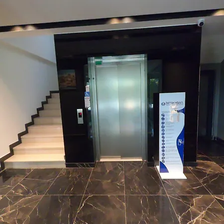 26 Cleopatra Legacy No 8 אלאניה